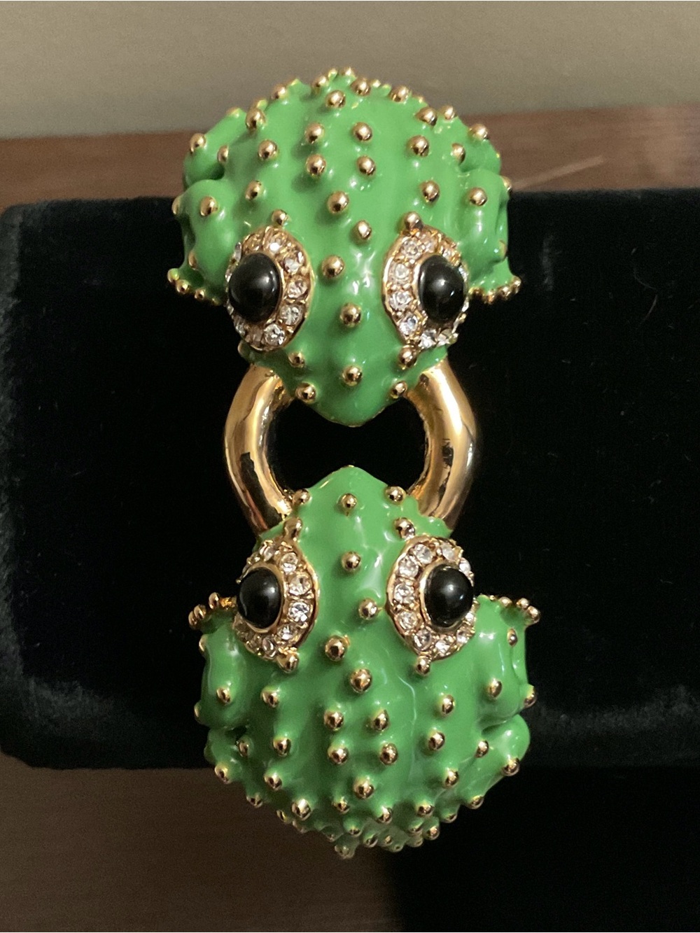 VTG Ciner Double Frog Hinged Bracelet w/ Rhinestones and Cabochon Eyes